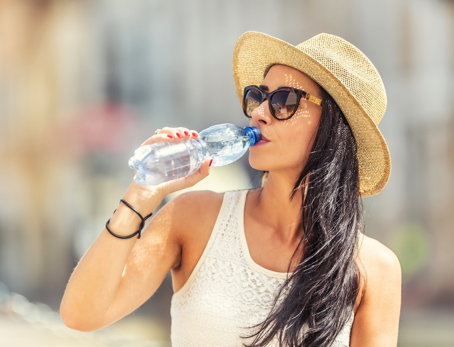 Nyáron is maradj hidratált: bőséges vízivás – de hogyan, és mit kell tenned még?